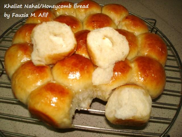 Khaliat Nahal Honeycomb Bread